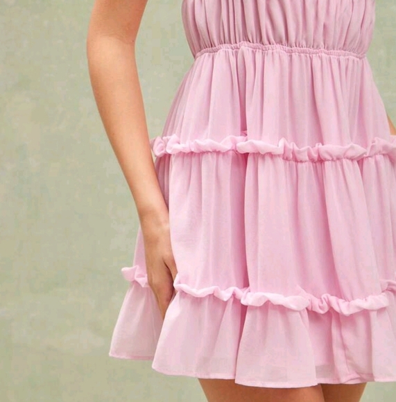 Women's Vacation Solid Color Pleated Ruffle Hem Spaghetti Strap Dress - Picture 2 of 4